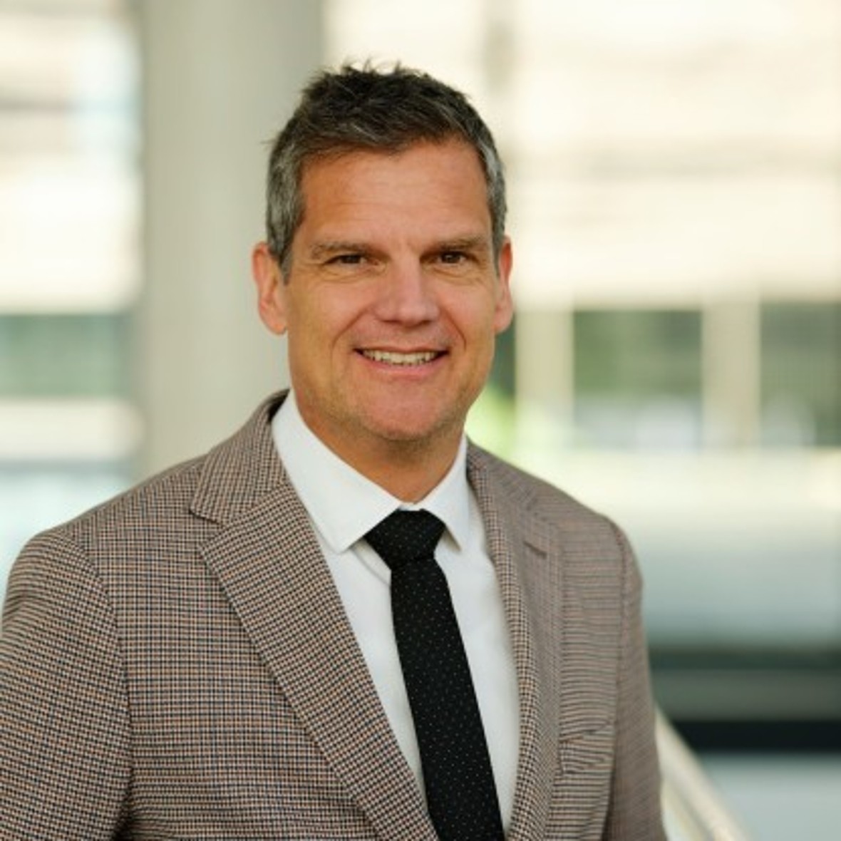 Prof. Dr.Ing. Jens Schneider Institute of Structural Mechanics and